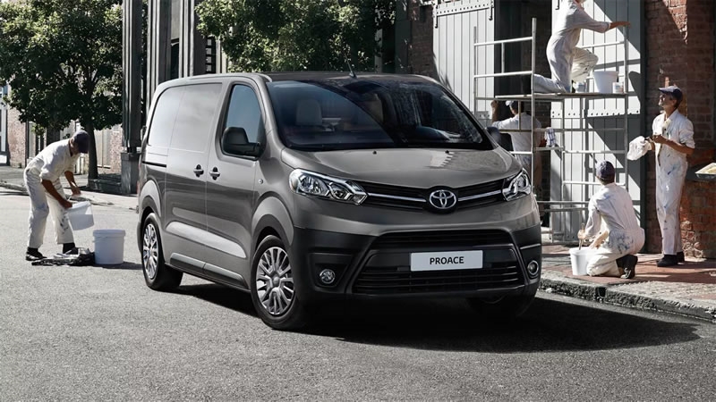 toyota-proace-9-seater-minibus-in-stock