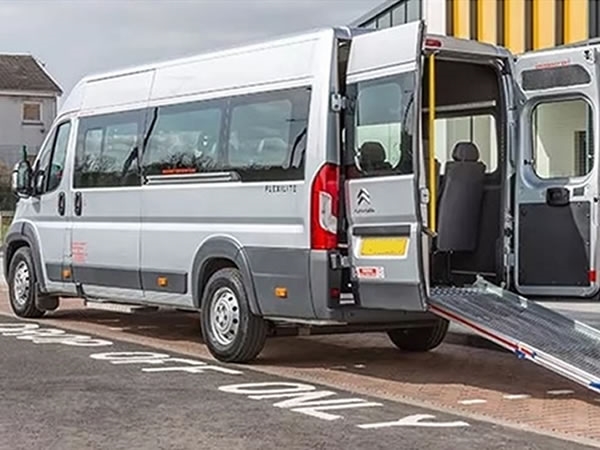 citroen-relay-flexilite-17-seater-minibus